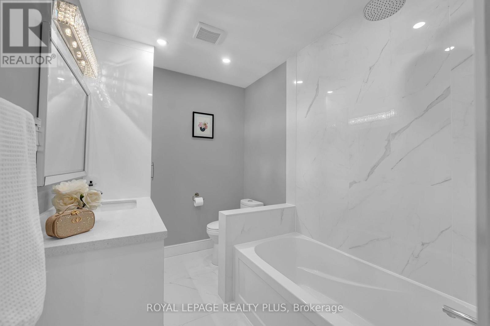 #39 1755 RATHBURN ROAD E - 23
