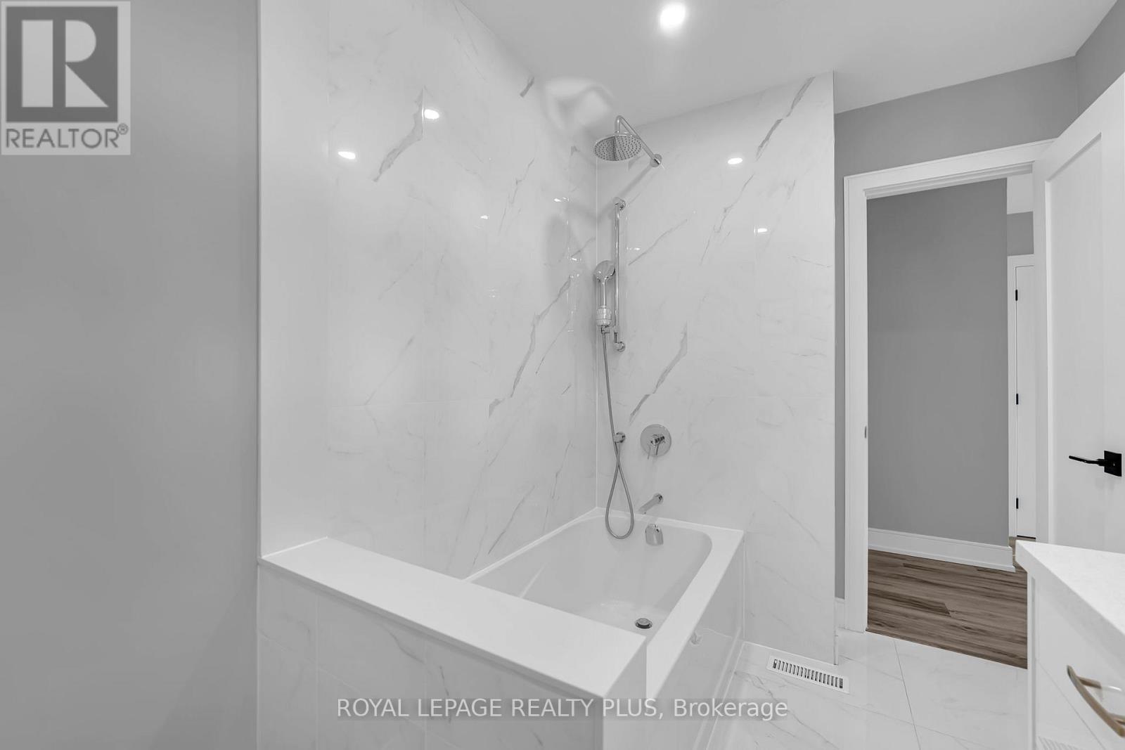 #39 1755 RATHBURN ROAD E - 25