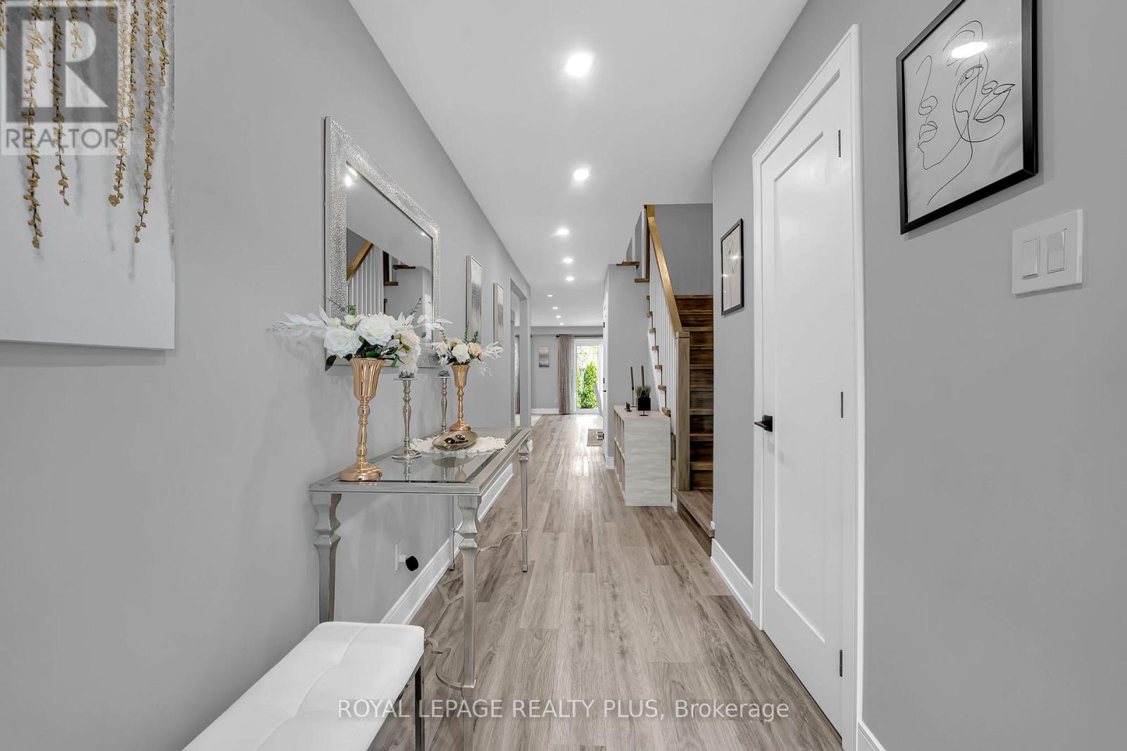 #39 1755 RATHBURN ROAD E - 5