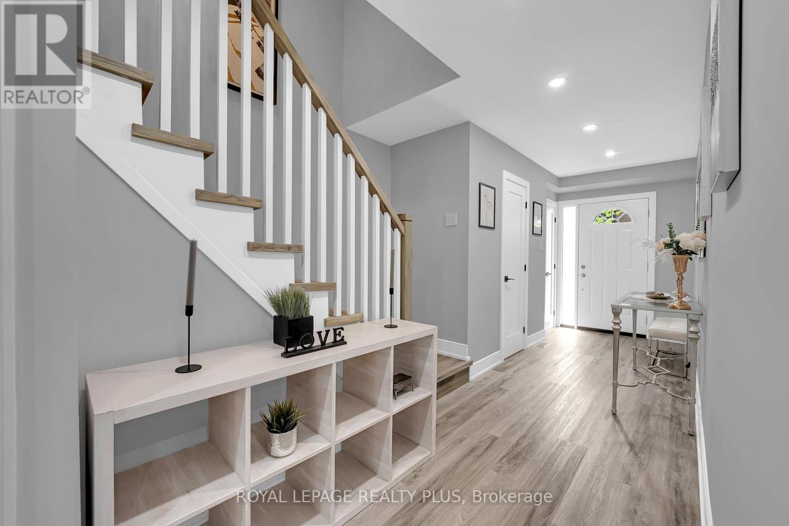 #39 1755 RATHBURN ROAD E - 7