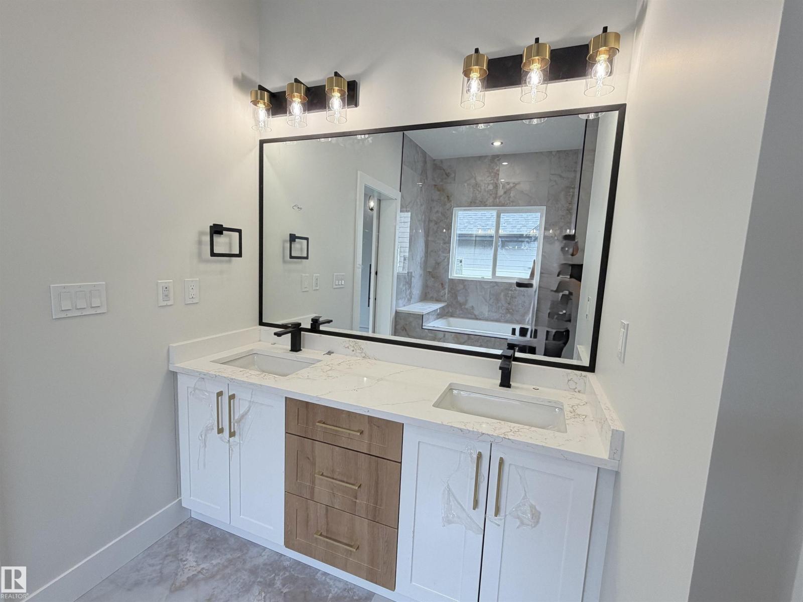 202 EDGEWATER CI — photo 44
