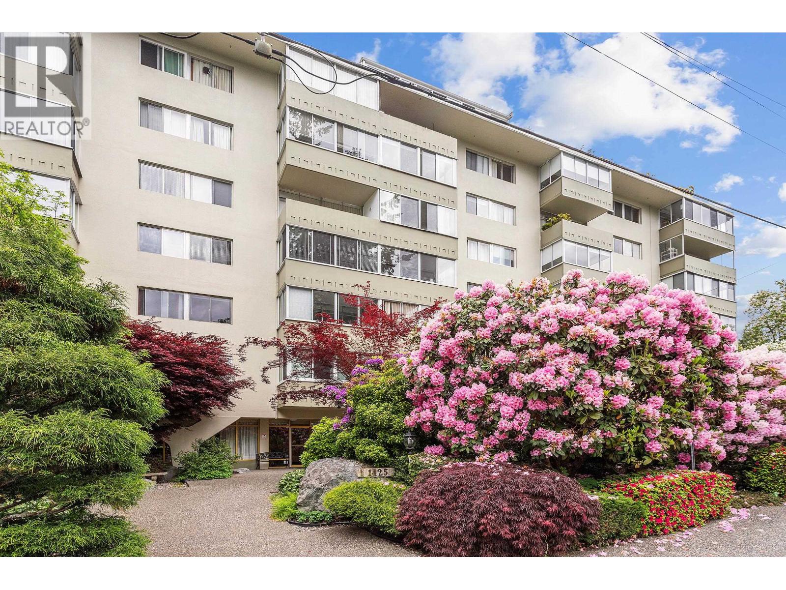 404 1425 ESQUIMALT AVENUE