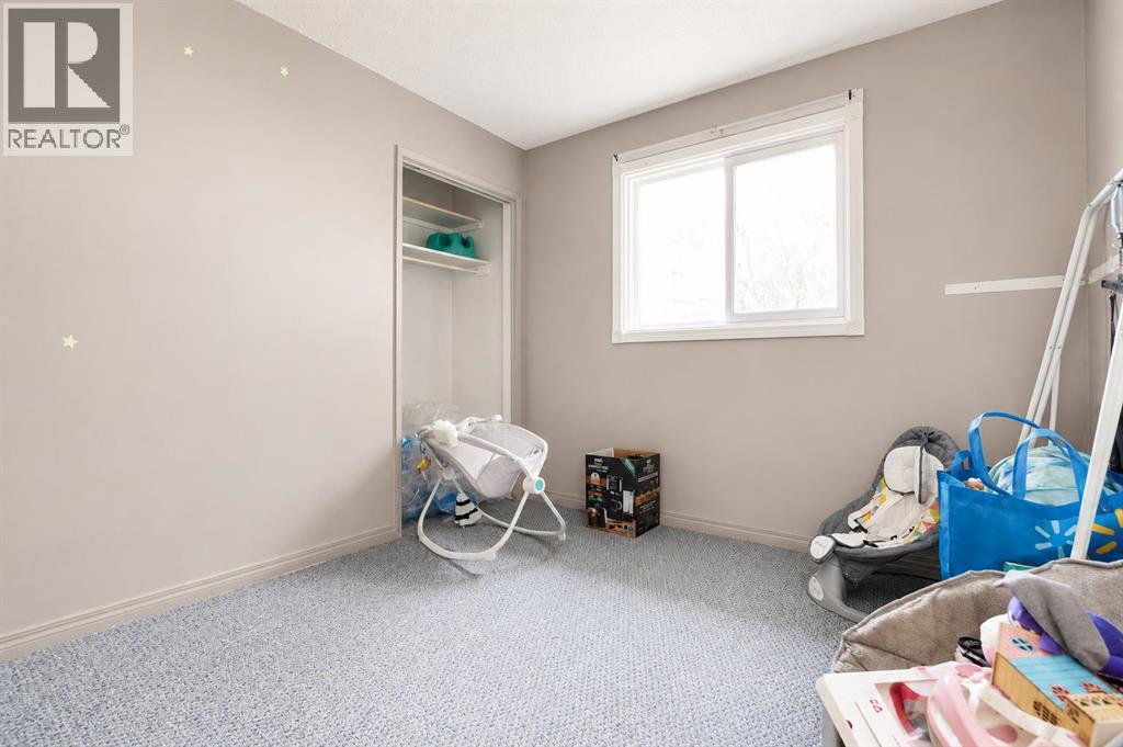 9309 103 Avenue - 10
