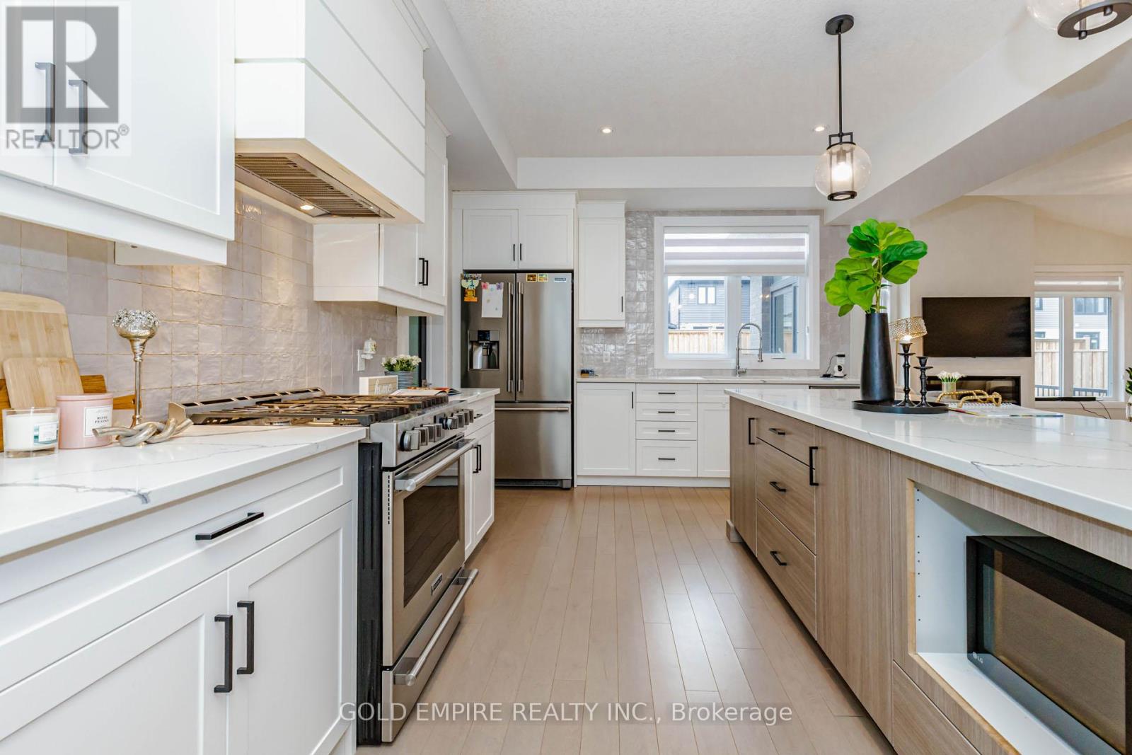 4091 CAMPBELL STREET N - 19