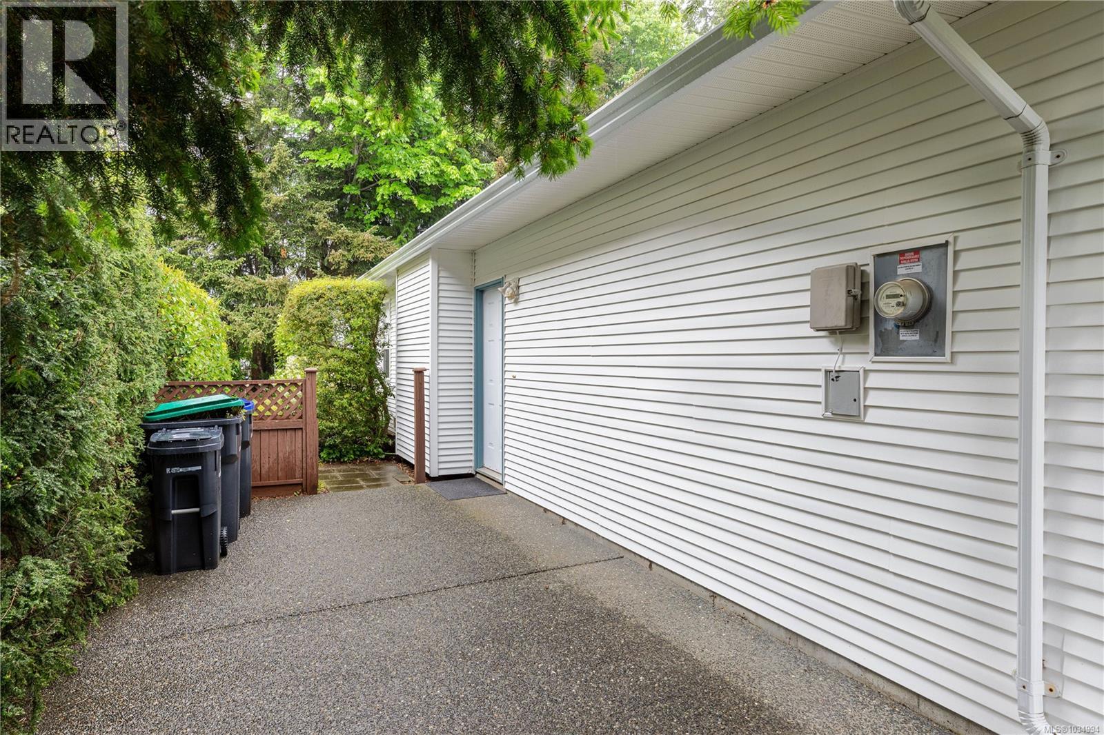 2028 Anna Pl - 52