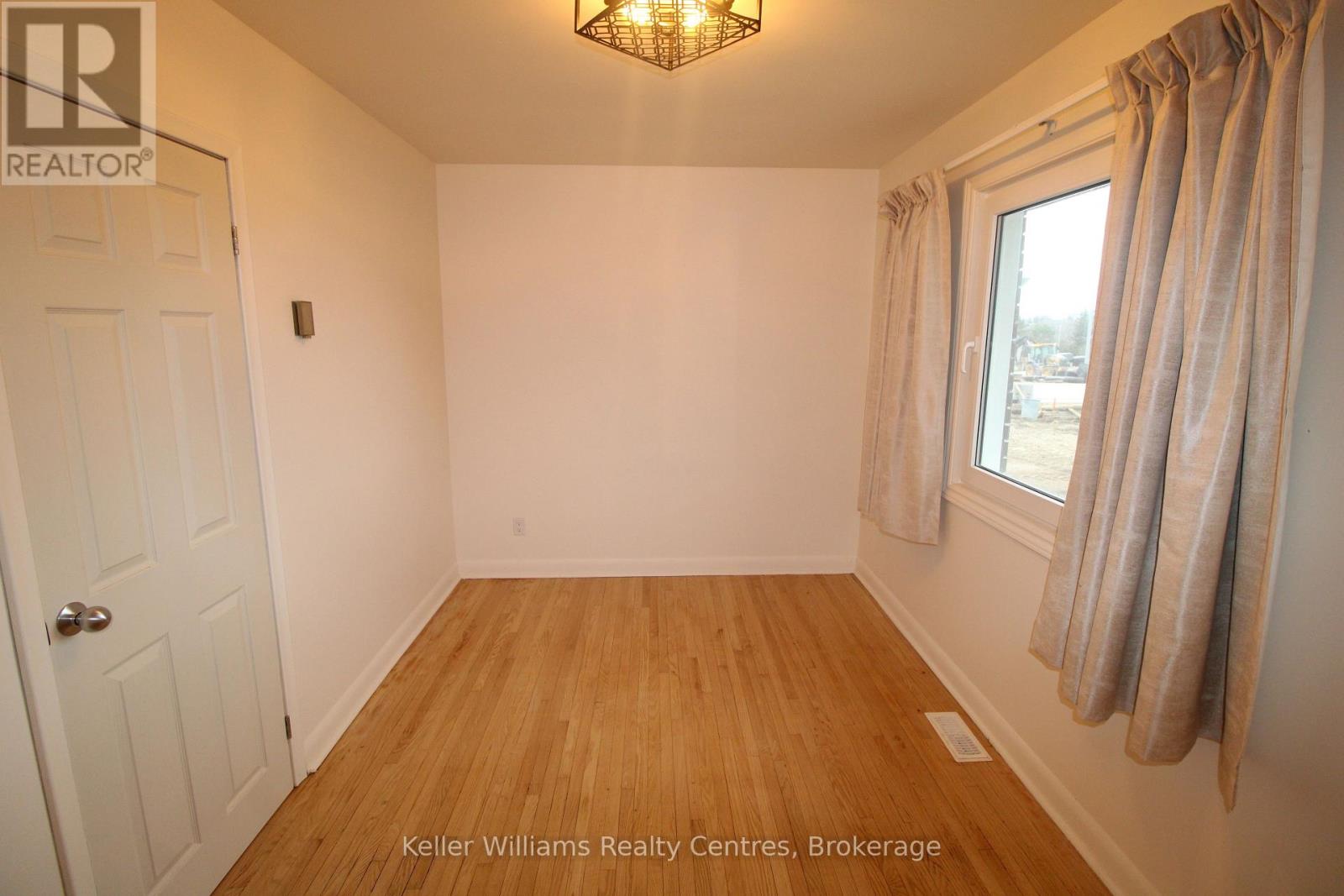 854 GREY ROAD 28 - 16