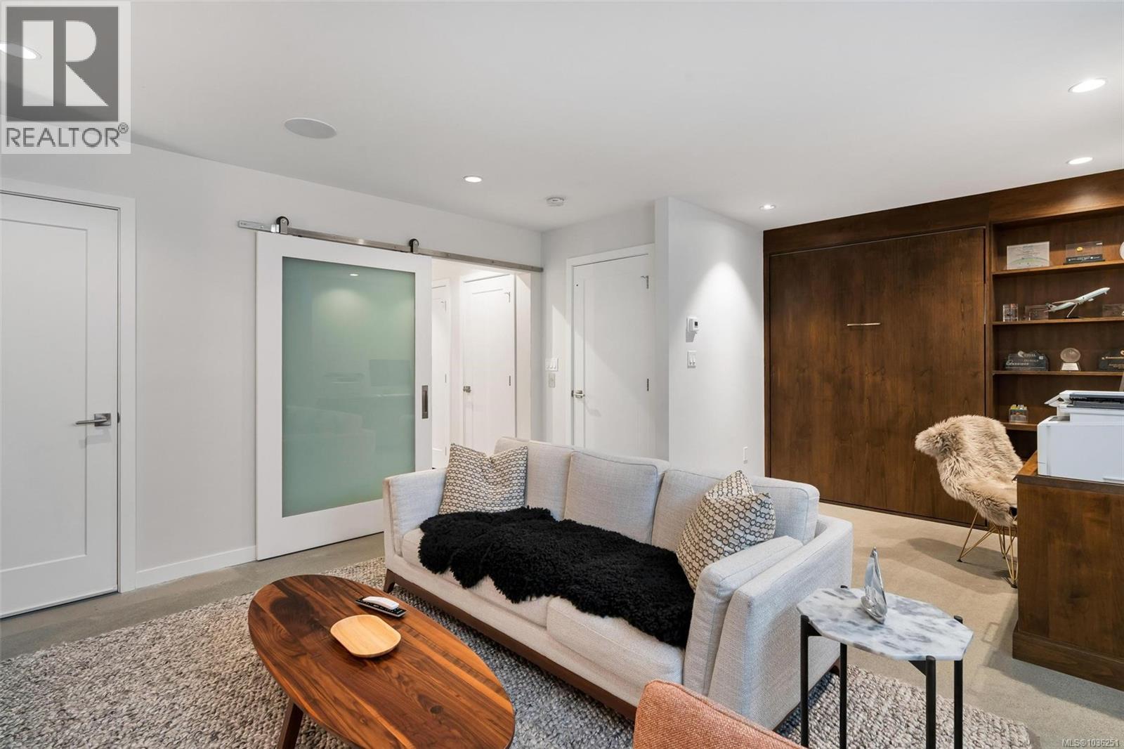1034 Pentrelew Pl - 48