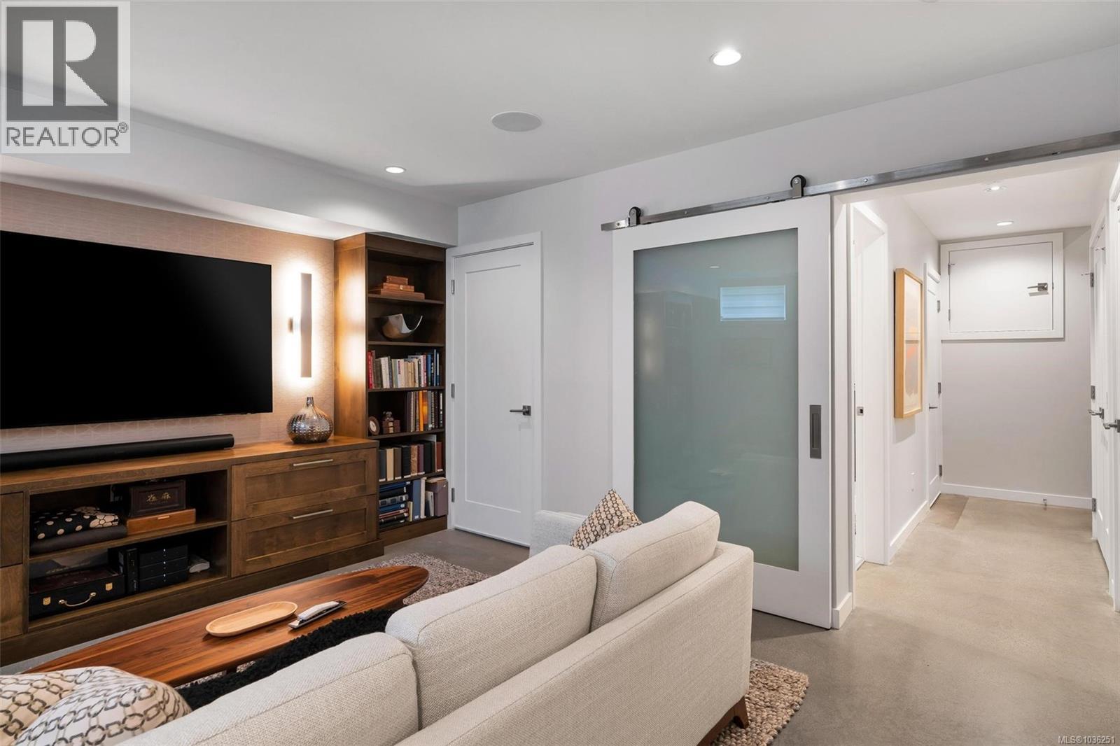 1034 Pentrelew Pl - 50