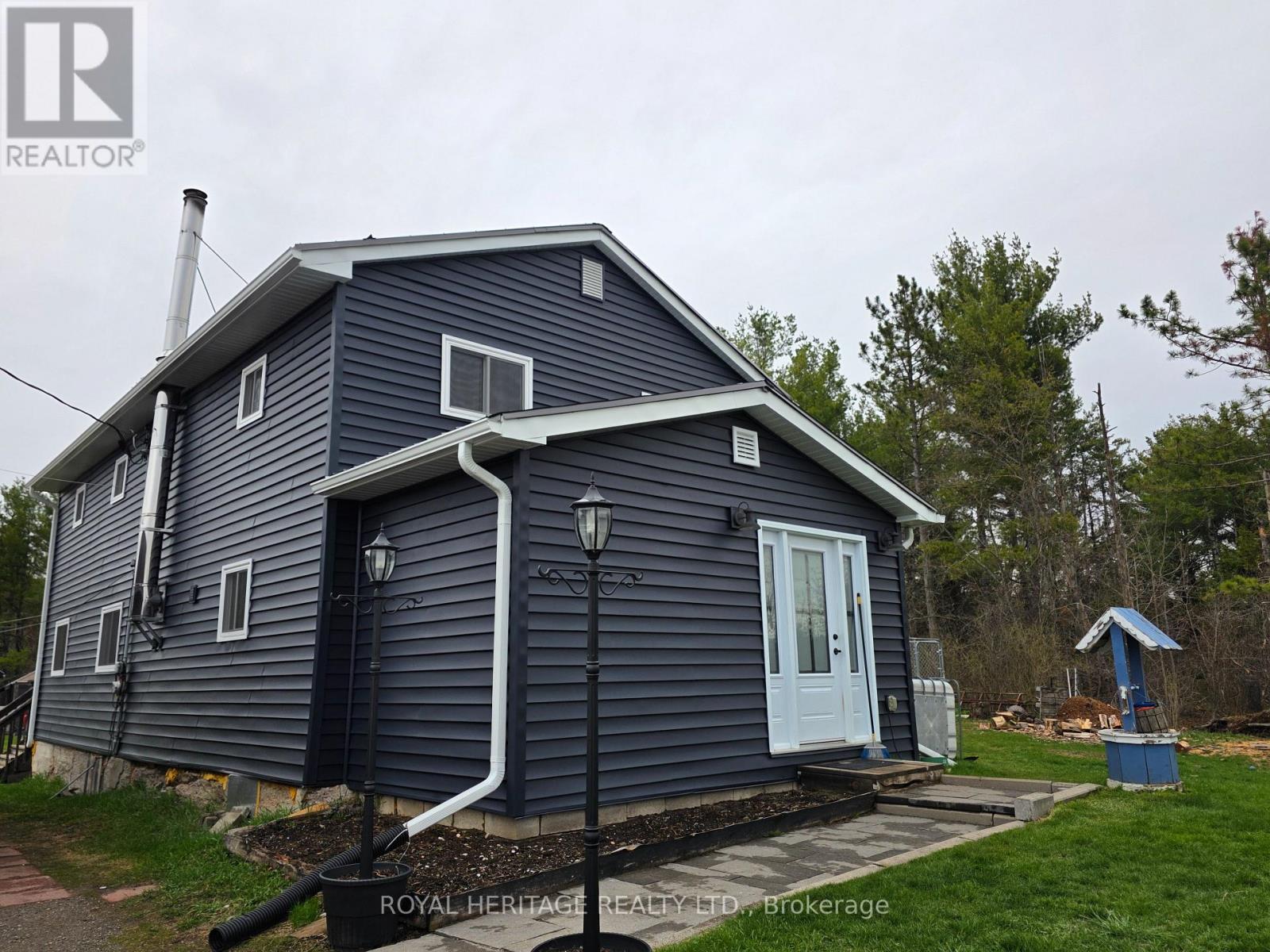 20 LILAC LANE - 1