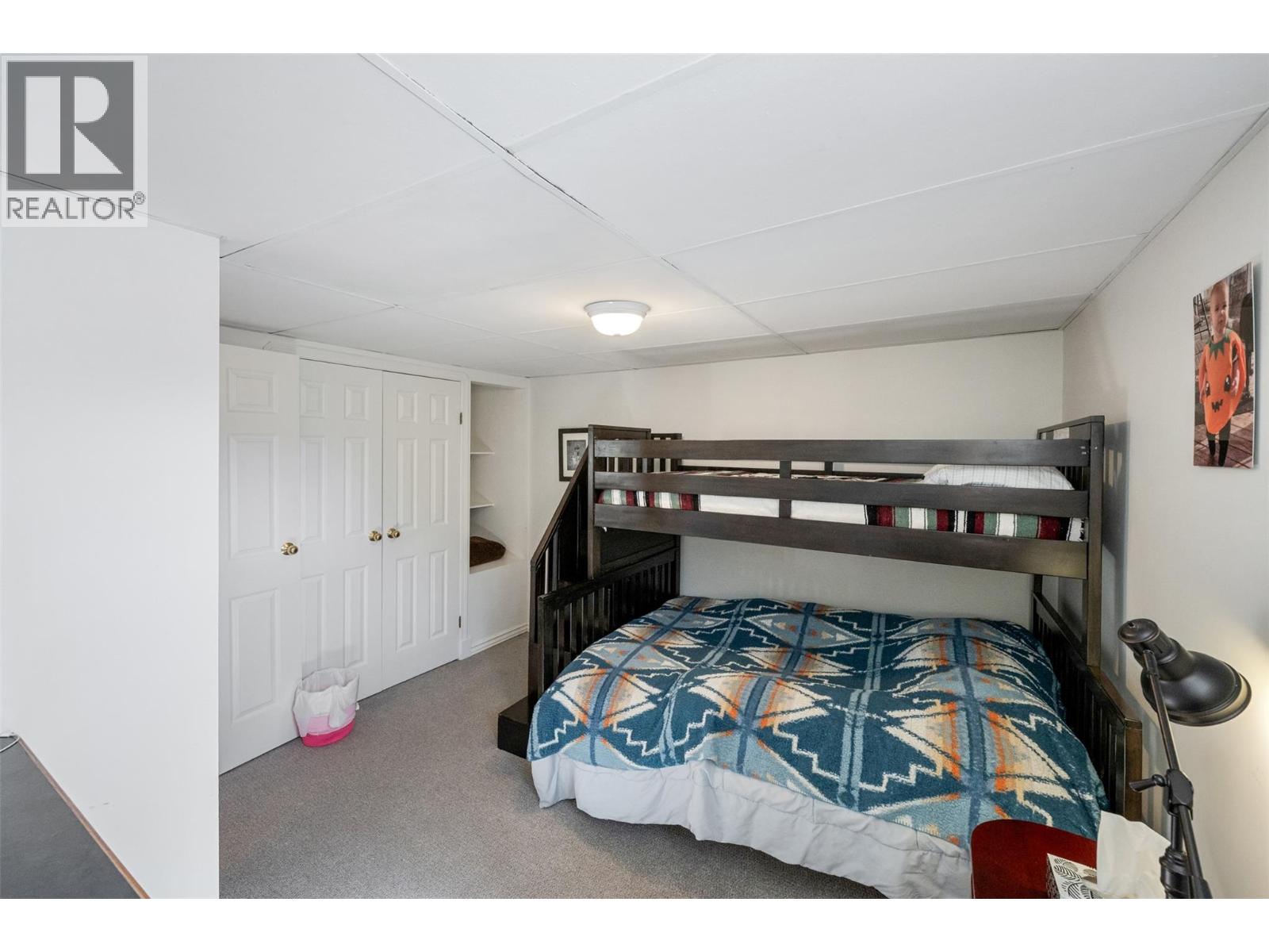 101 2nd Avenue, Keremeos