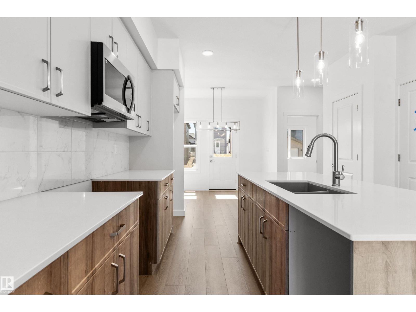 20703 43 AV NW - 16
