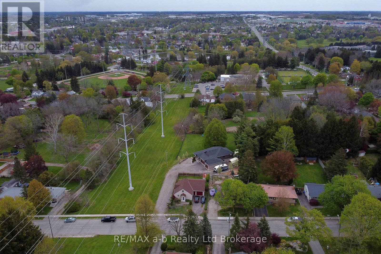 305 ROBINSON STREET - 46