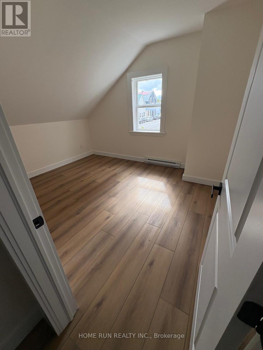 4 Bed, 1 Bath House for Rent in Arnprior – 47 MADAWASKA STREET, Arnprior – MLS# X13131542 - Image 11