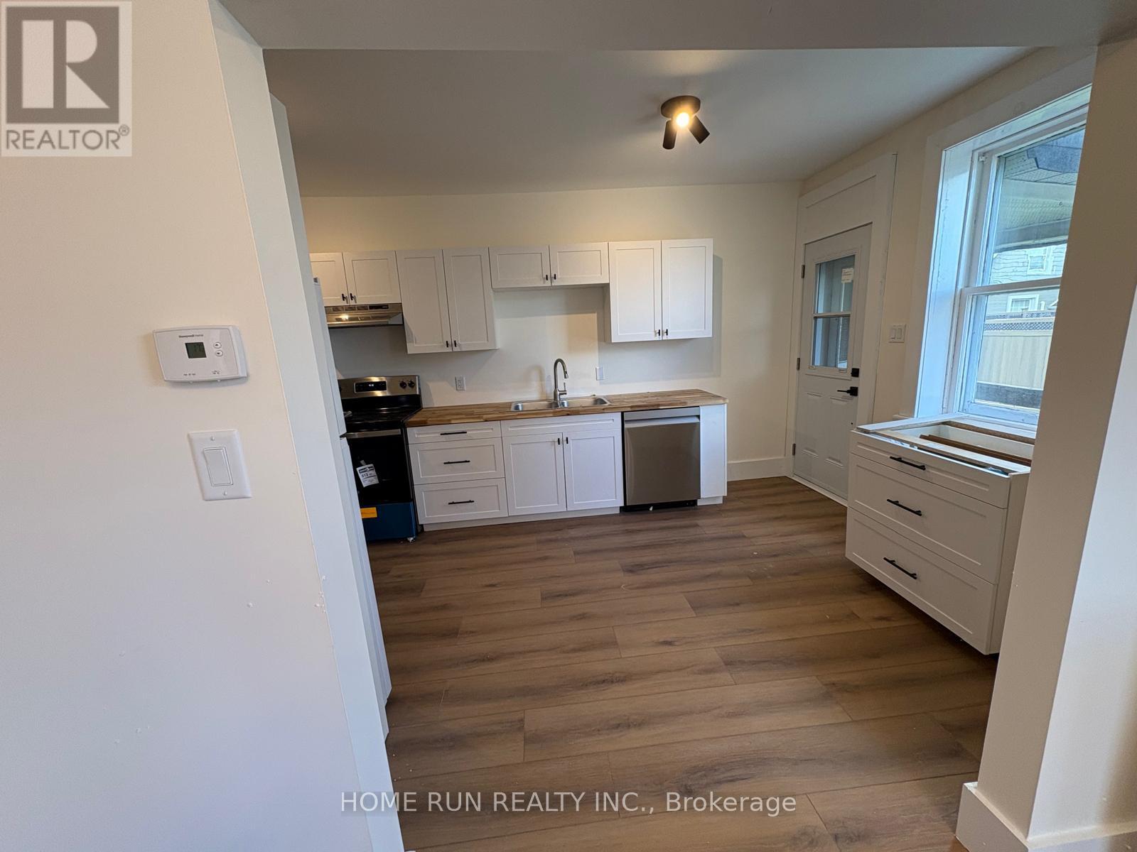 4 Bed, 1 Bath House for Rent in Arnprior – 47 MADAWASKA STREET, Arnprior – MLS# X13131542 - Image 7