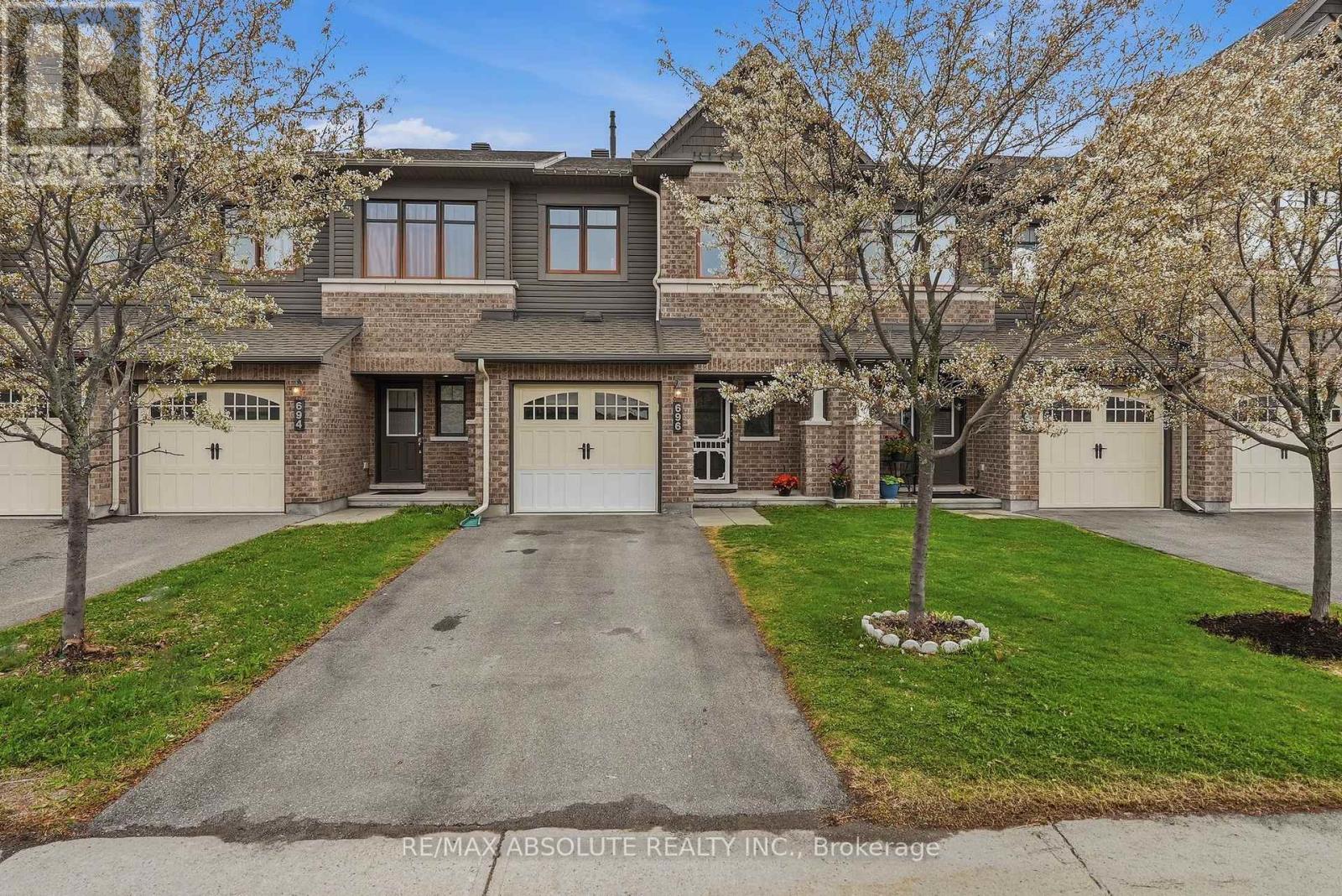 696 TRIGORIA CRESCENT - 1