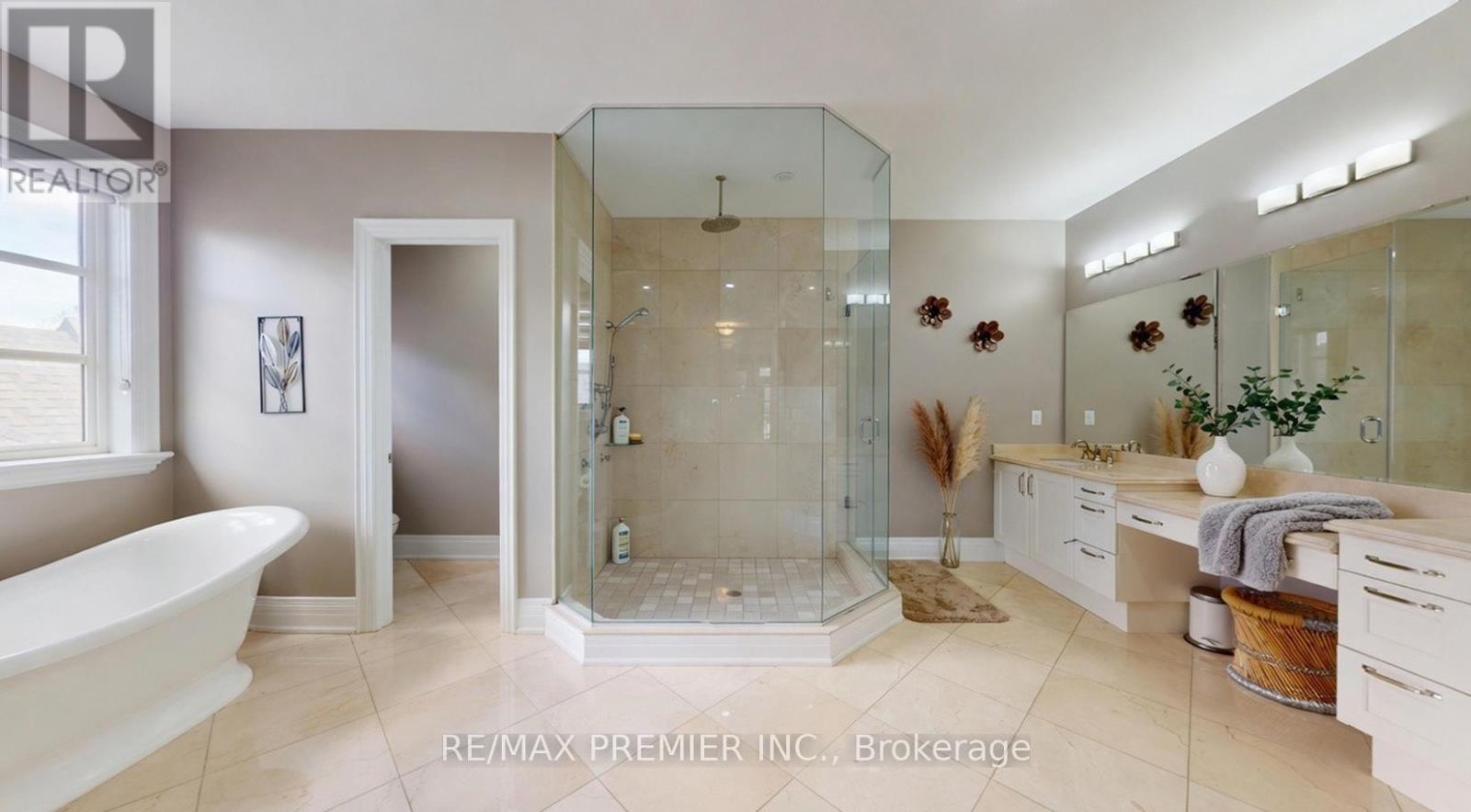 95 SARRACINI CRESCENT - 23