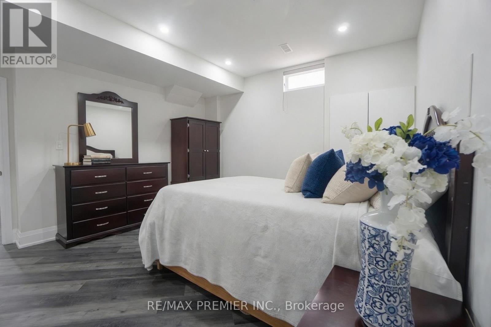 95 SARRACINI CRESCENT - 33