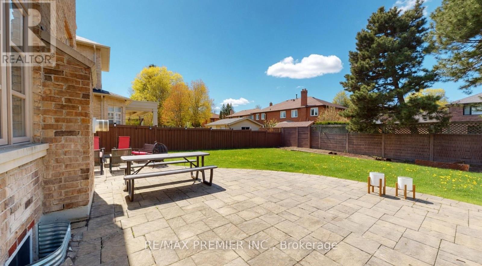 95 SARRACINI CRESCENT - 38