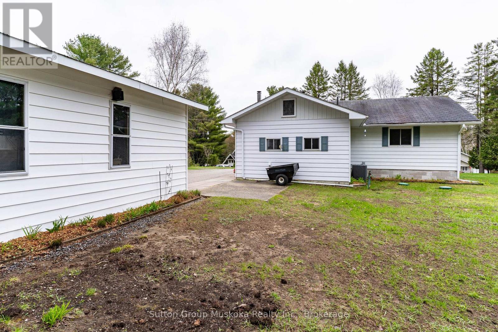 64 SPRUCE DRIVE - 33