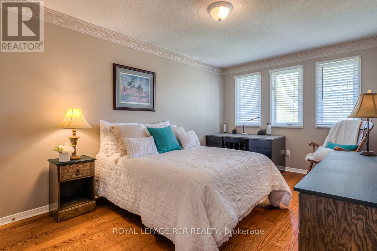 582 MILLARD STREET - 23