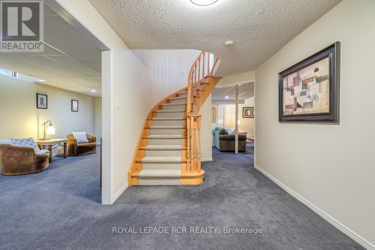 582 MILLARD STREET - 31
