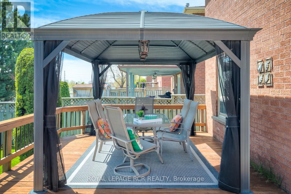 582 MILLARD STREET - 38