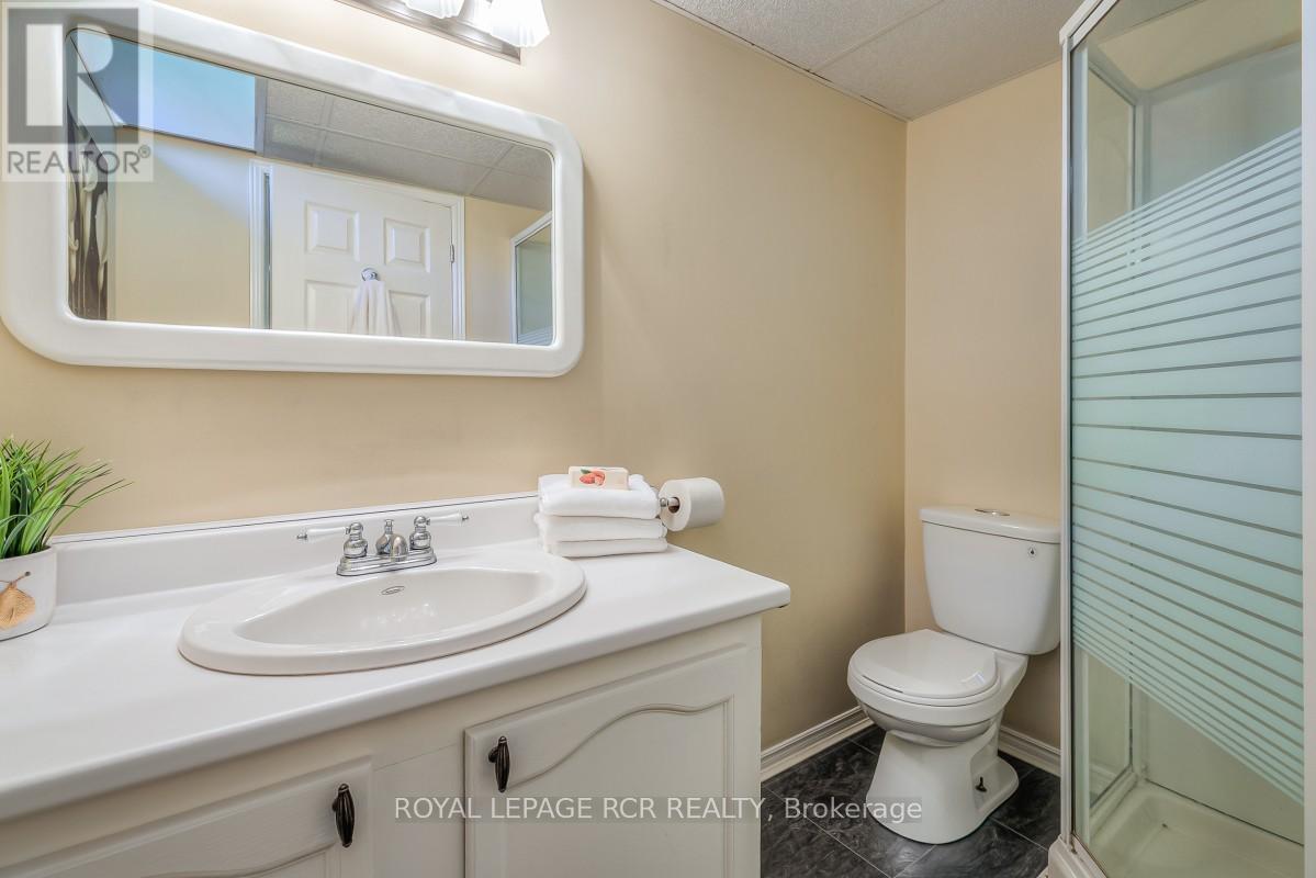 582 MILLARD STREET - 36