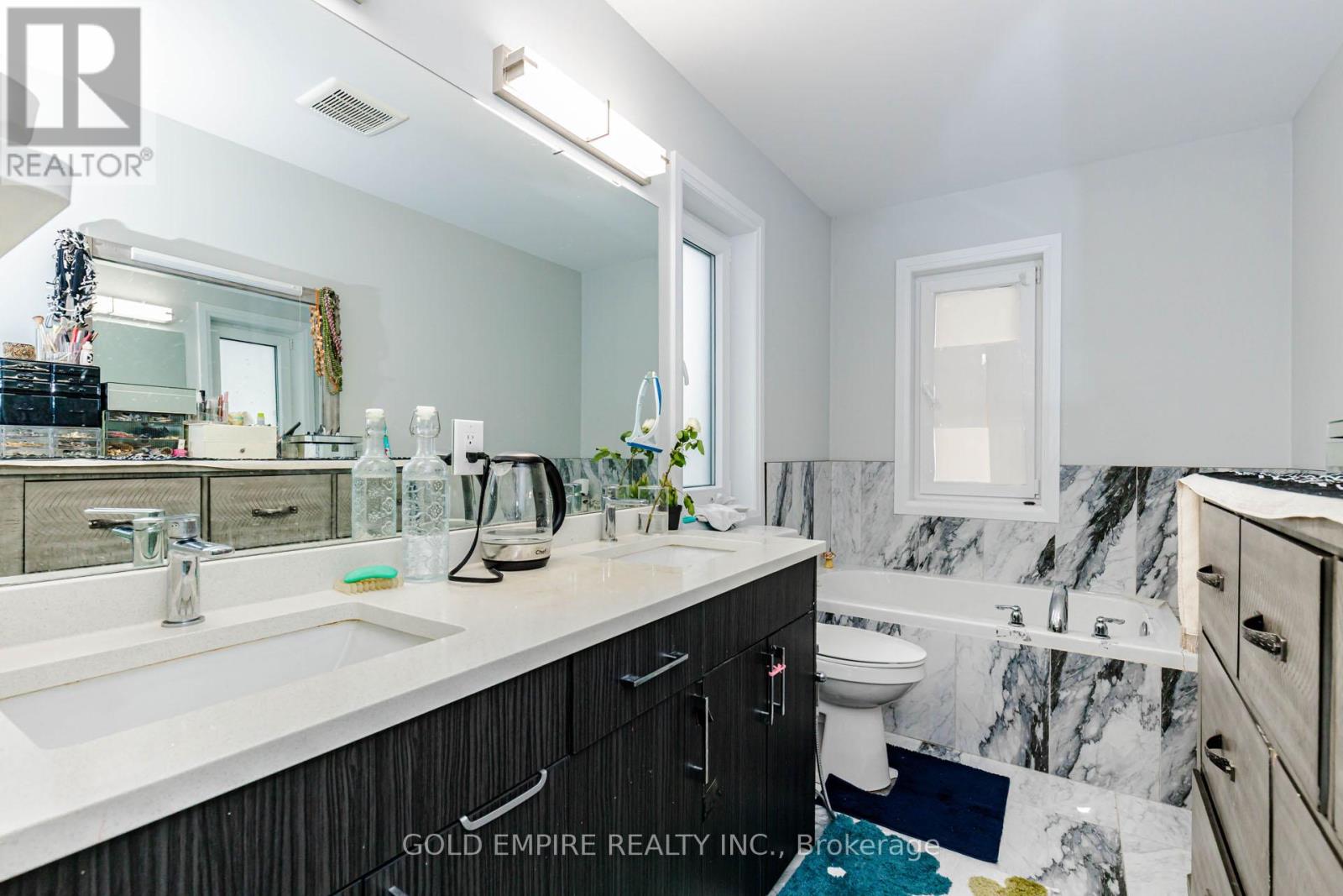 2424 BAKERVILLA STREET - 33