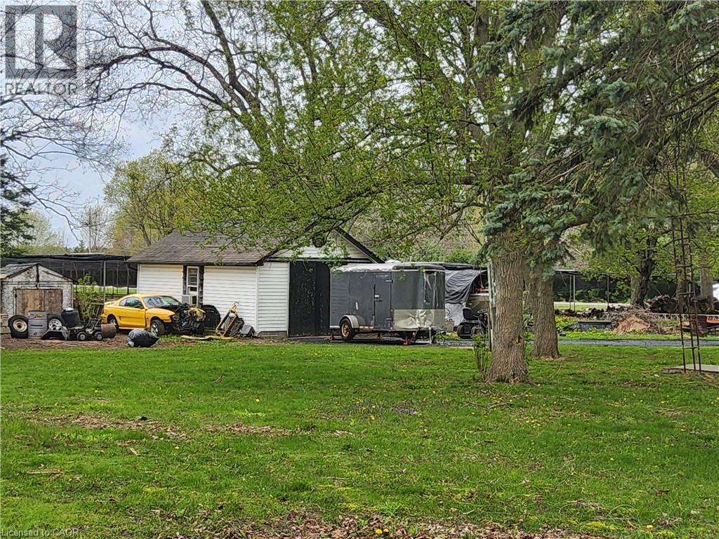 740 HILLCREST Road - Image 3