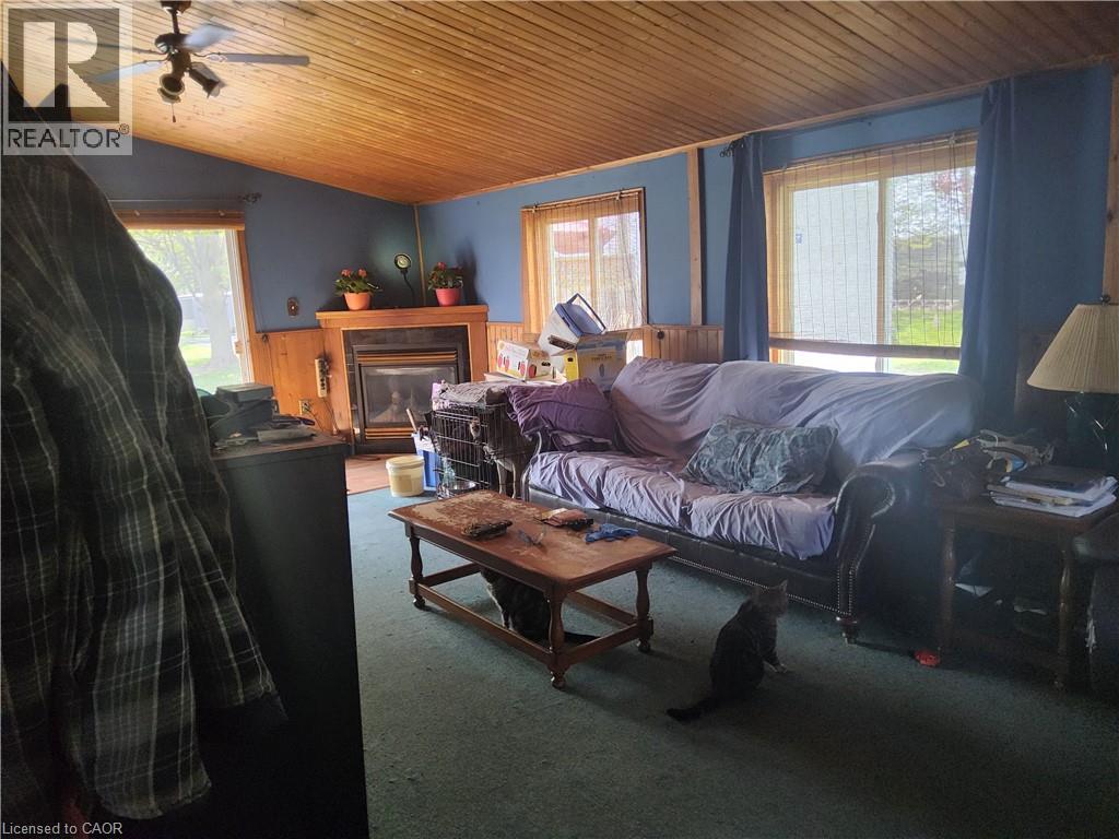 740 HILLCREST Road - 9