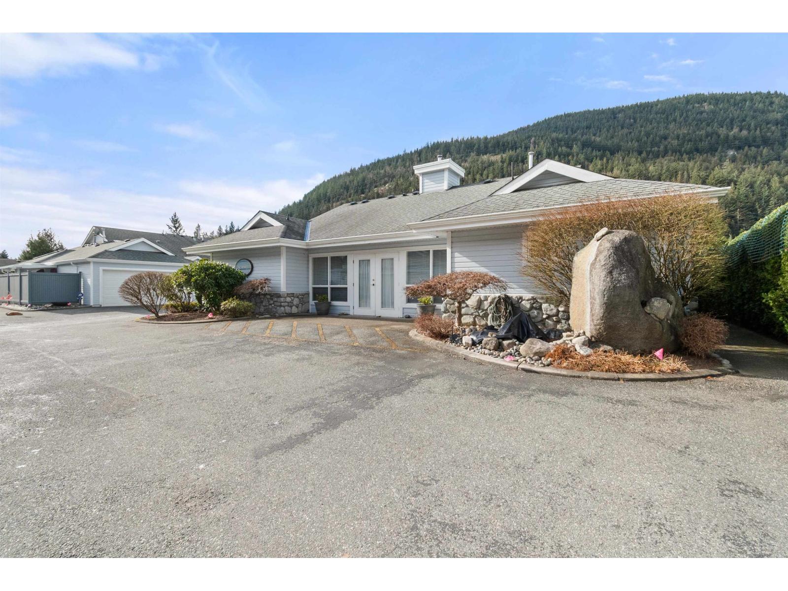 39 730 MCCOMBS DRIVE, Harrison Hot Springs, Harrison Hot Springs