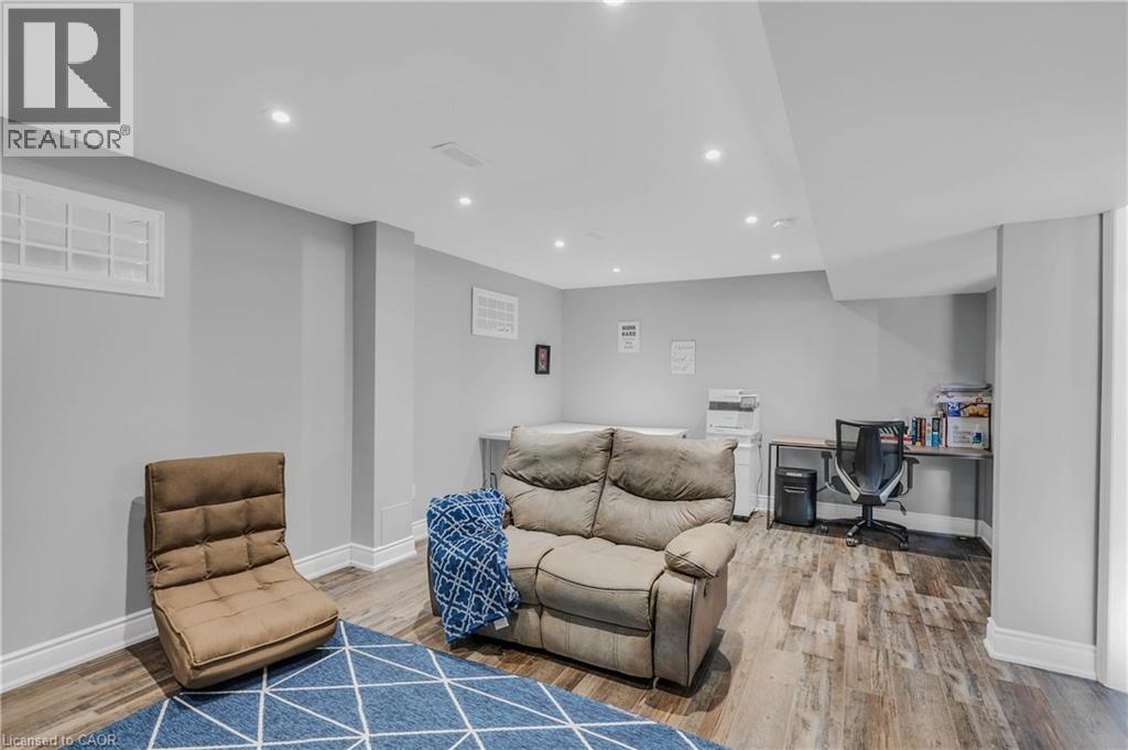 460 EQUESTRIAN Way - 40