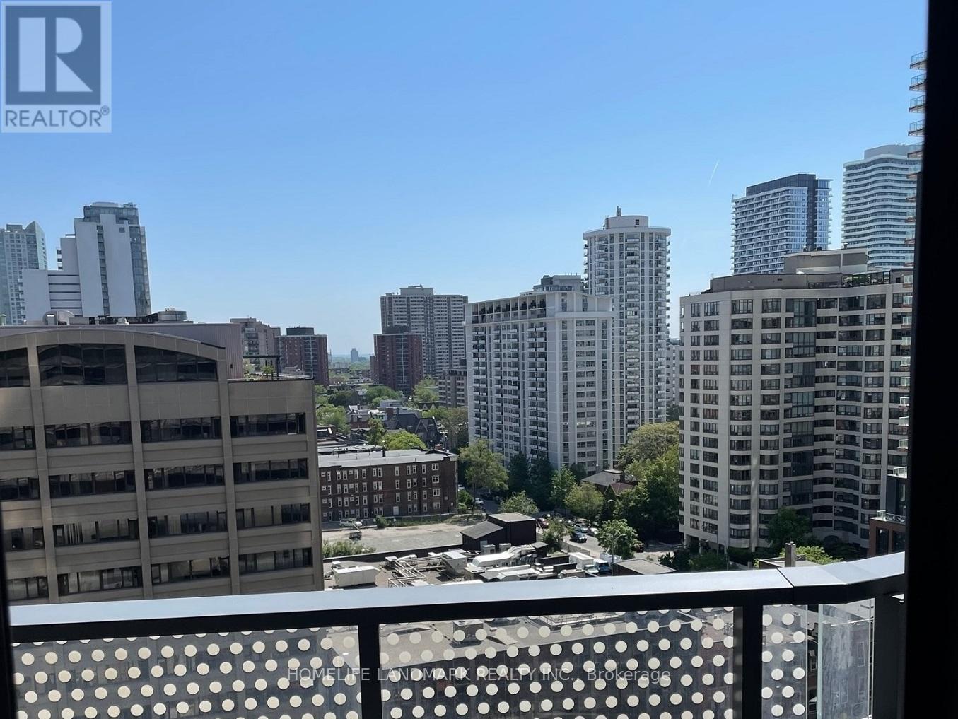 Listing photo of 912 - 11 WELLESLEY STREET W