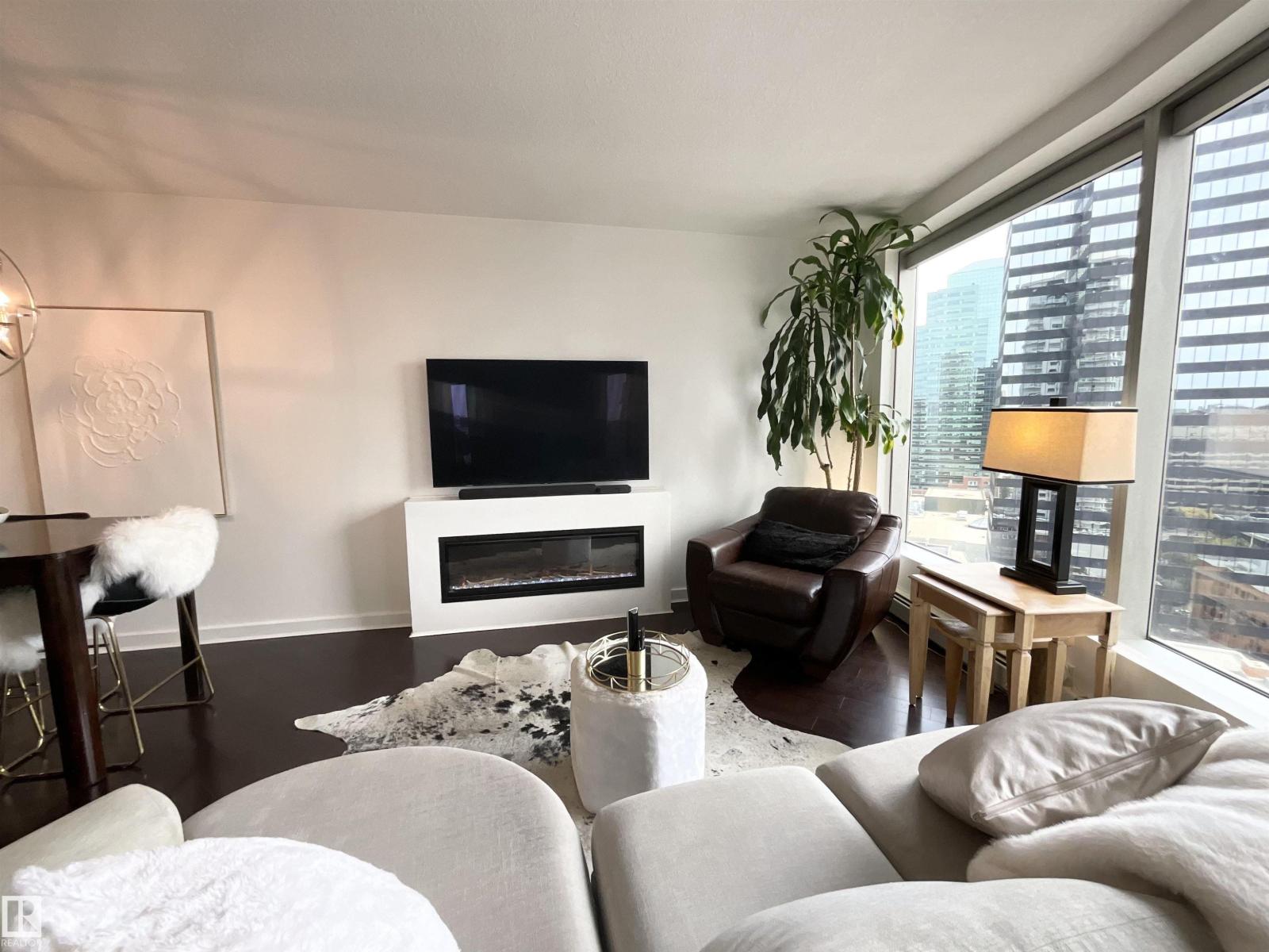 #1504 10152 104 ST NW - 3