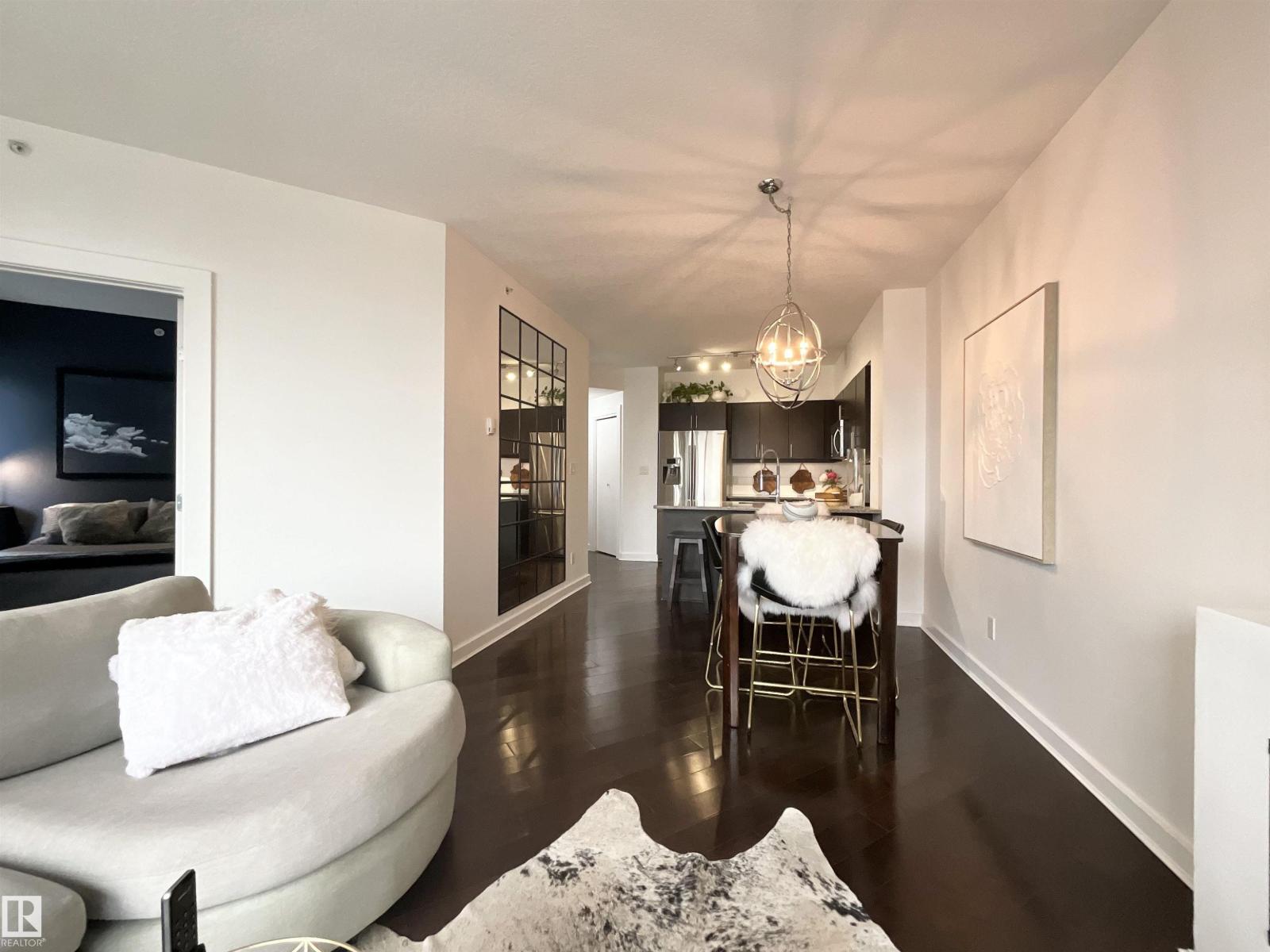 #1504 10152 104 ST NW - 6
