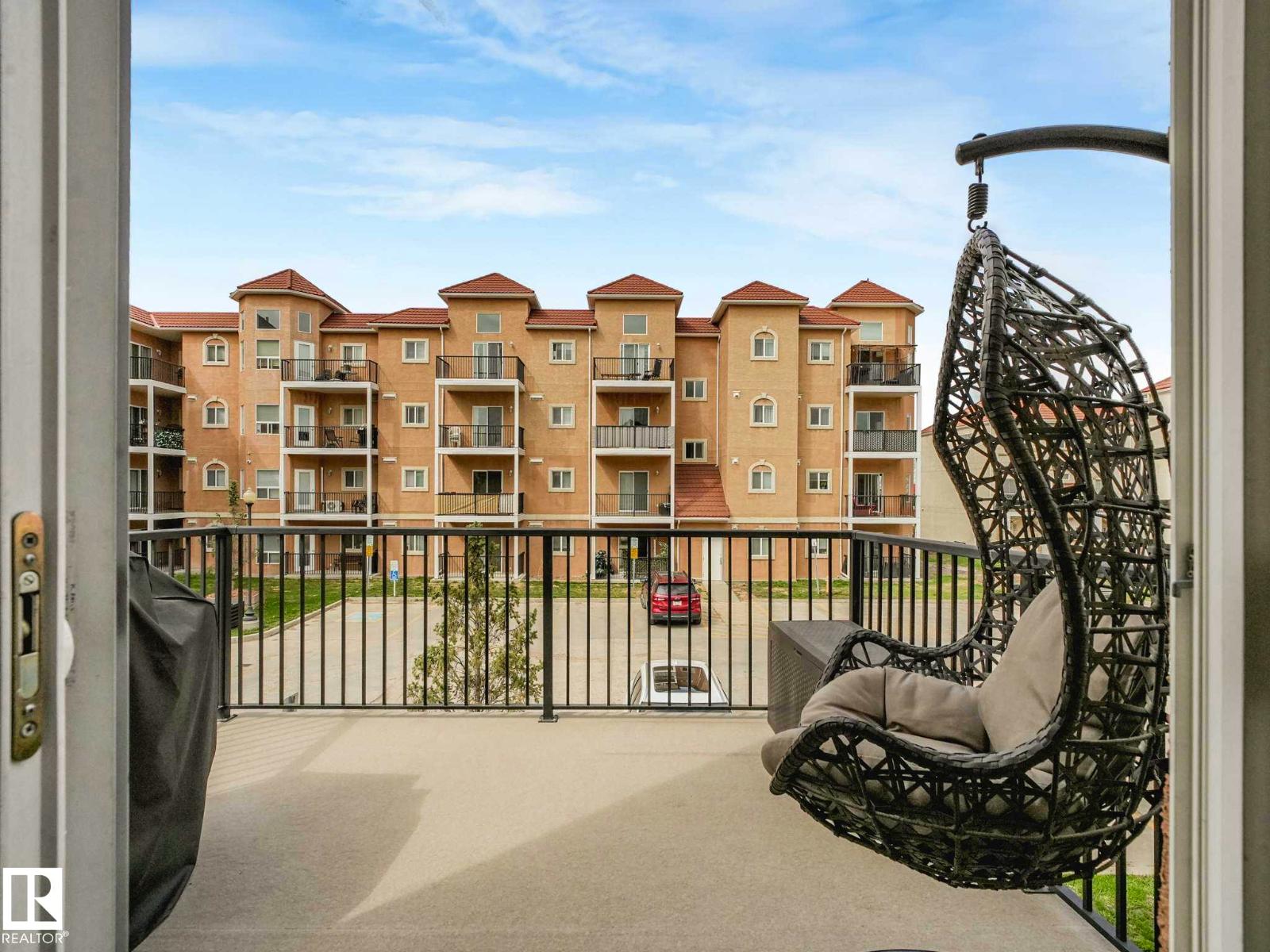 #37 13825 155 AV NW, Edmonton