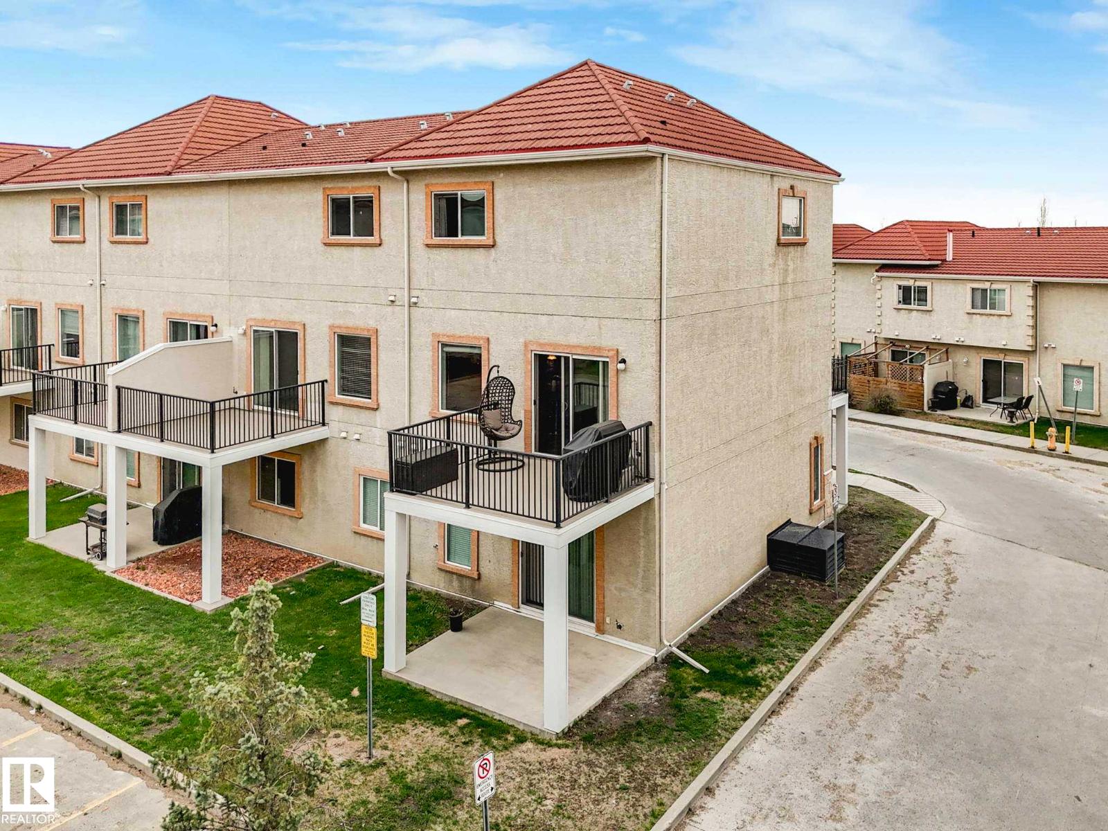 #37 13825 155 AV NW, Edmonton