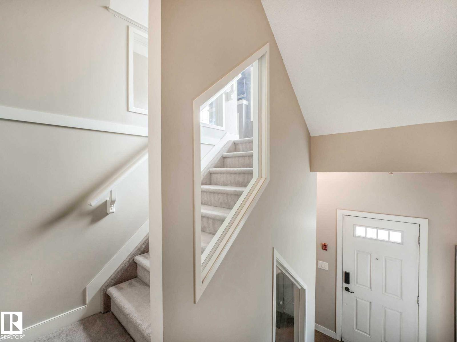 #37 13825 155 AV NW, Edmonton