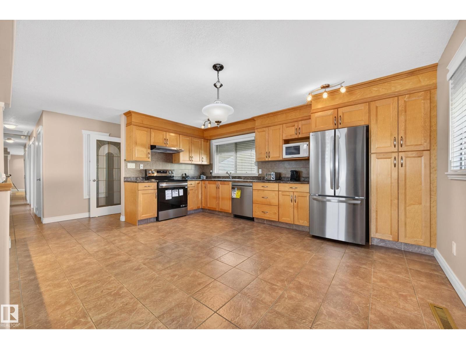 13916 61 ST NW NW - 10