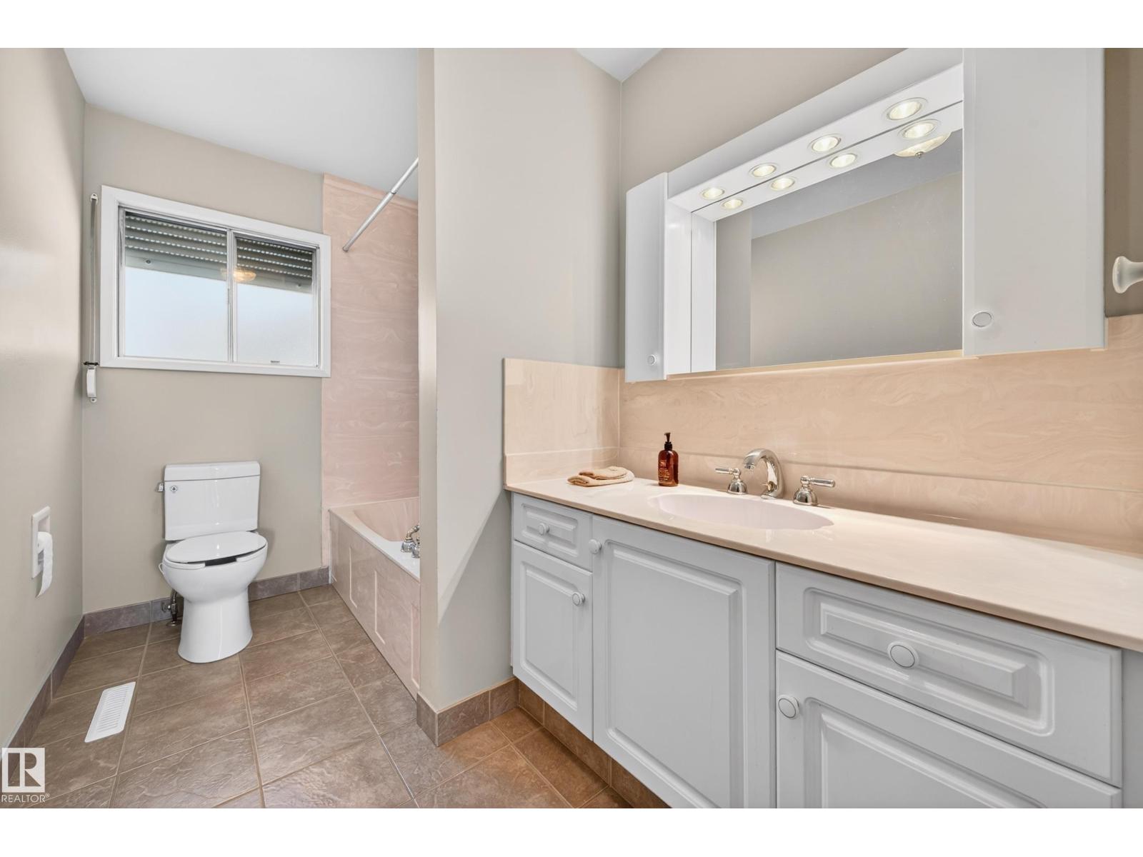 13916 61 ST NW NW - 24