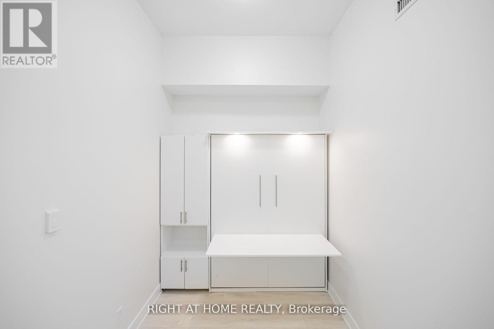 #451 2485 TAUNTON ROAD - 10