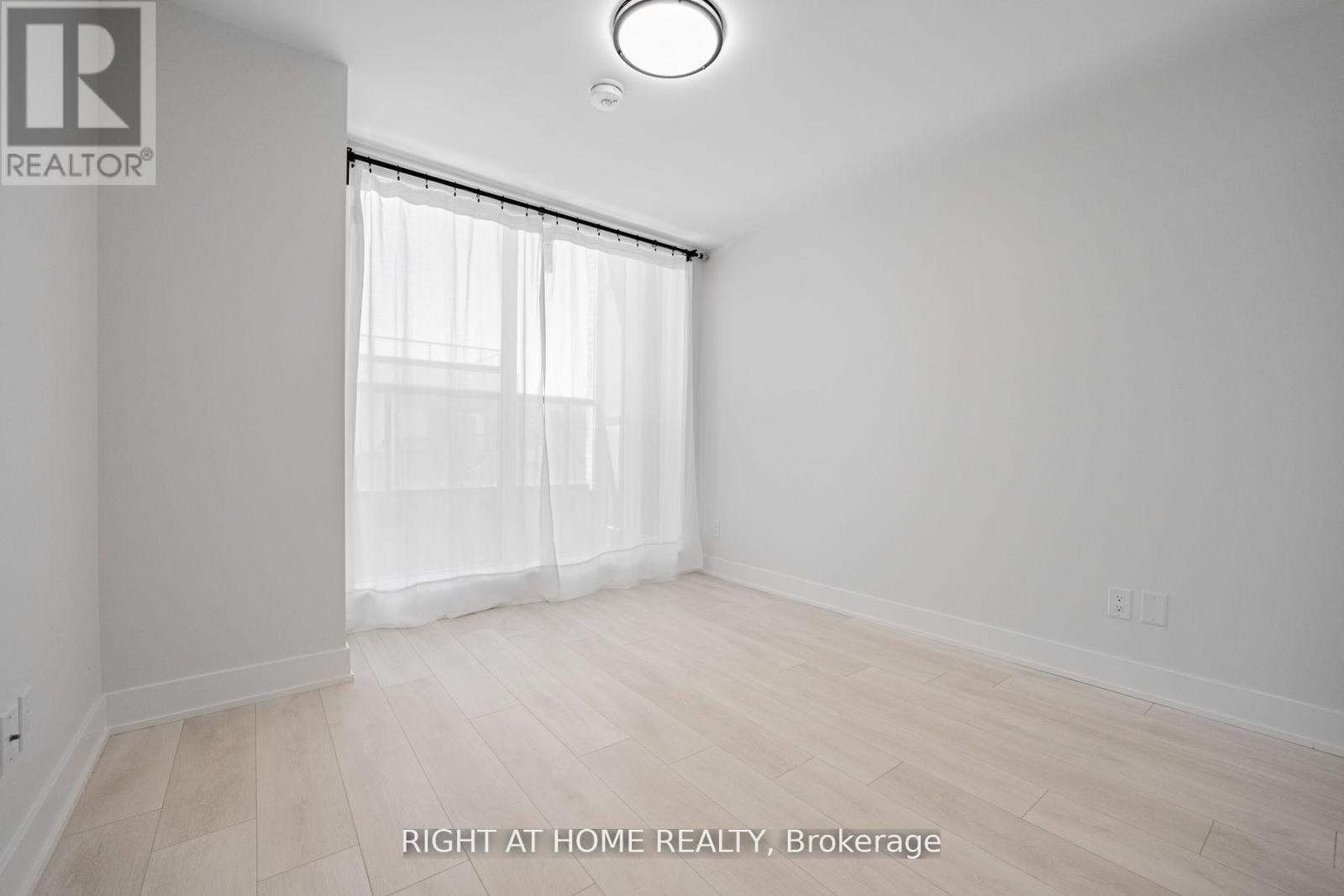#451 2485 TAUNTON ROAD - 21