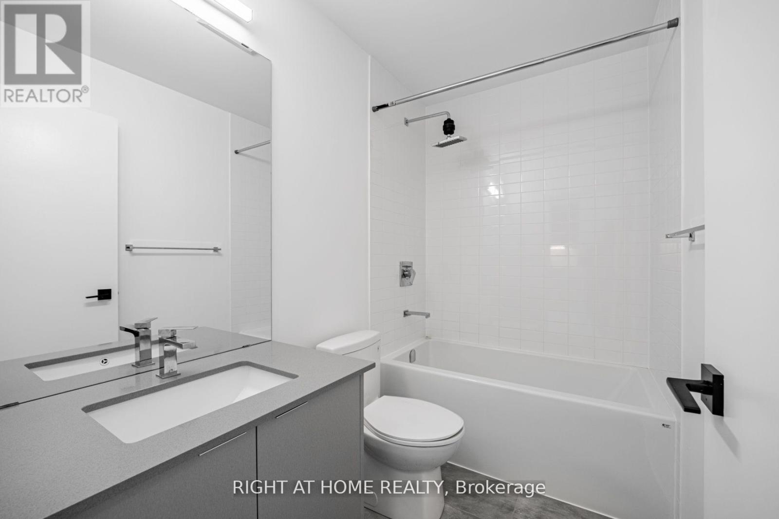 #451 2485 TAUNTON ROAD - 23