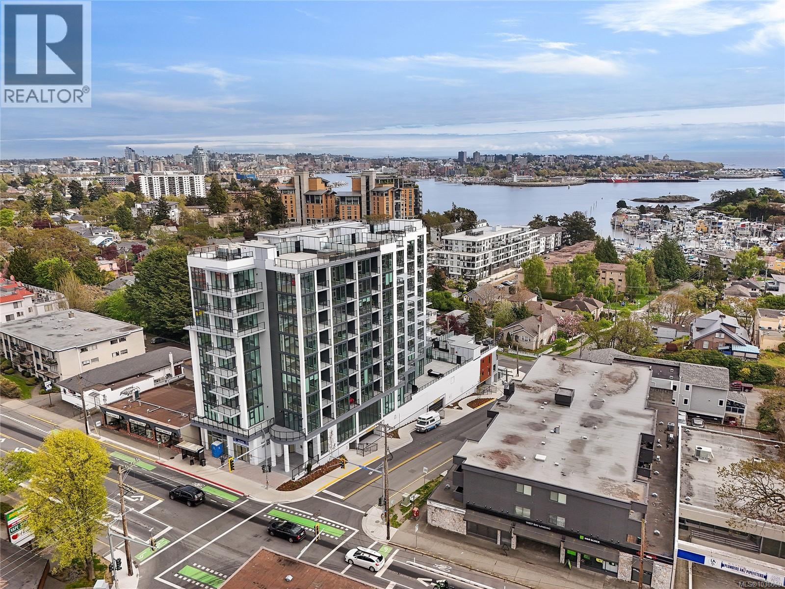 #304 899 Esquimalt Ave - 33