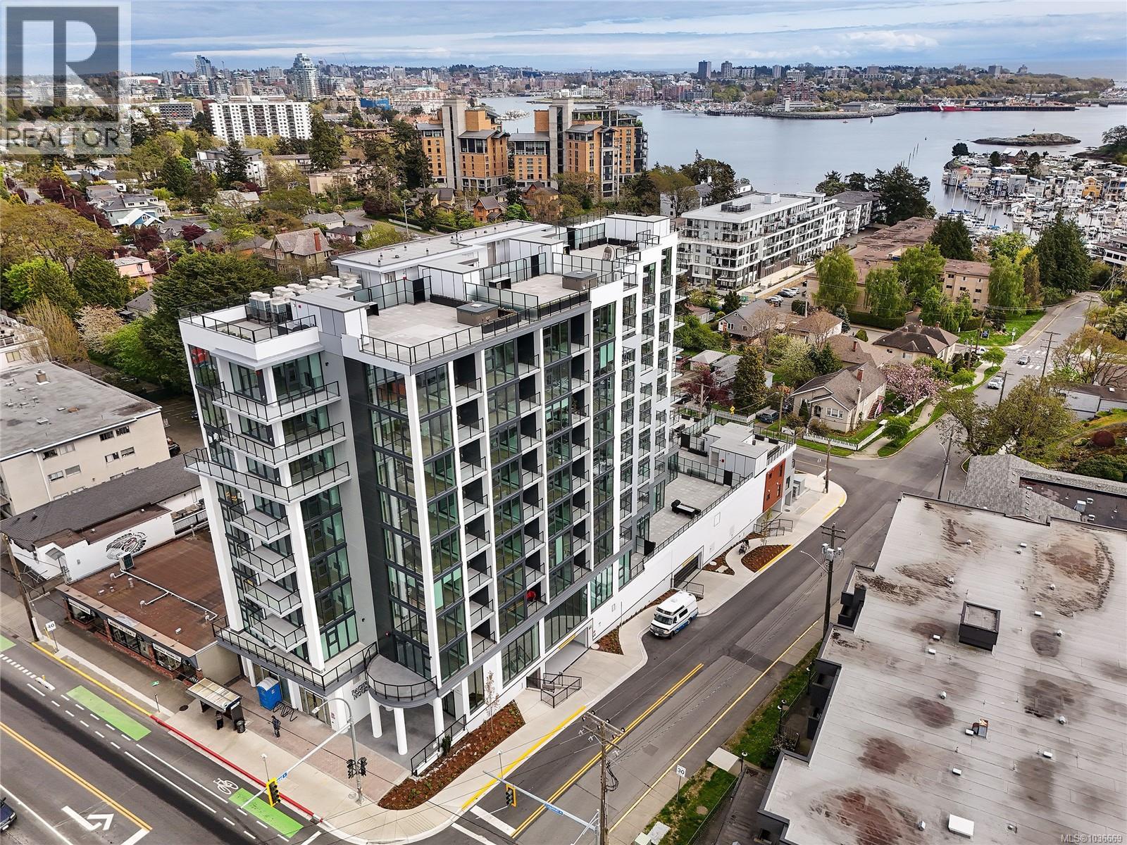 #304 899 Esquimalt Ave - 34