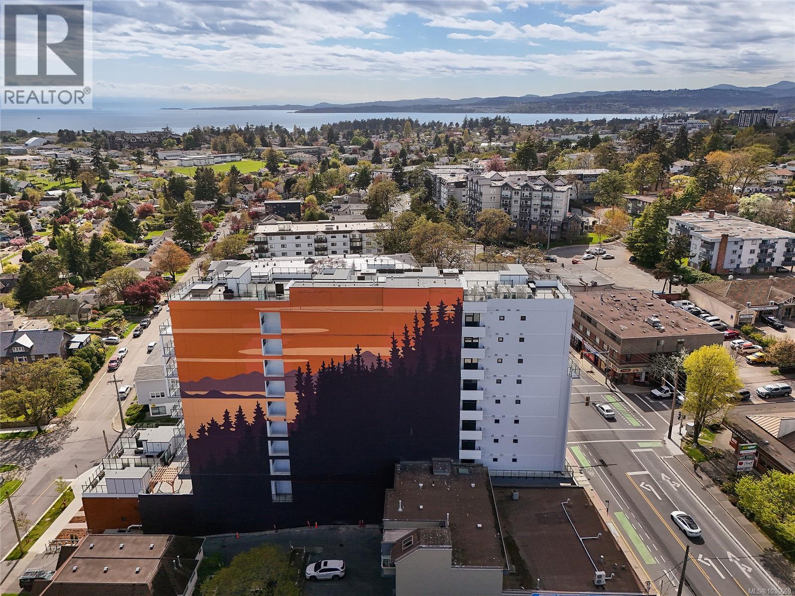 #304 899 Esquimalt Ave - 41
