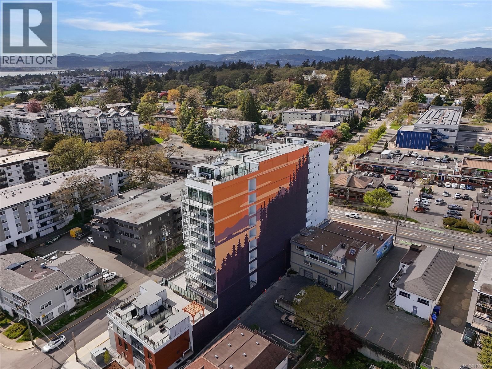 #304 899 Esquimalt Ave - 42