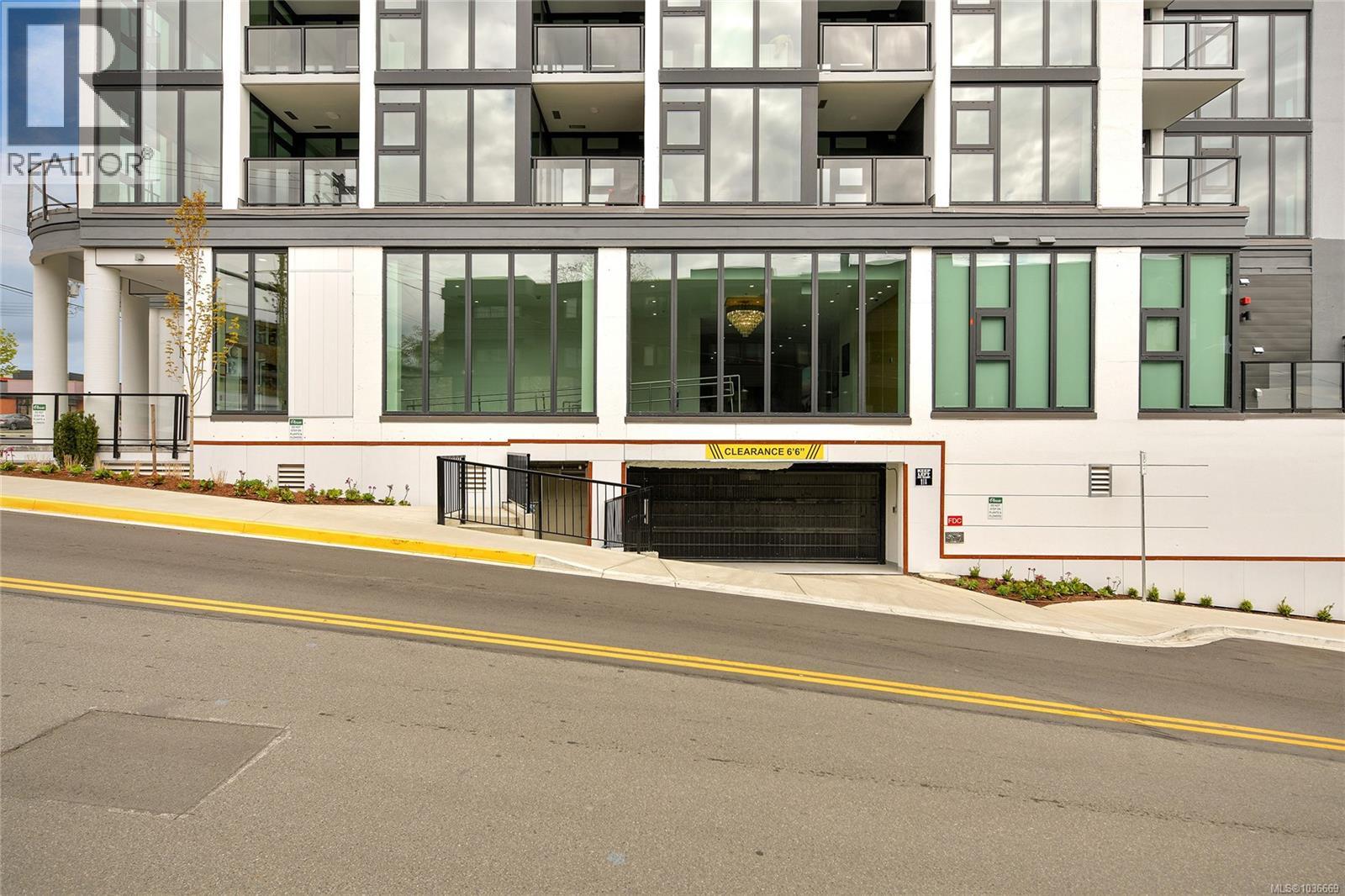 #304 899 Esquimalt Ave - 59