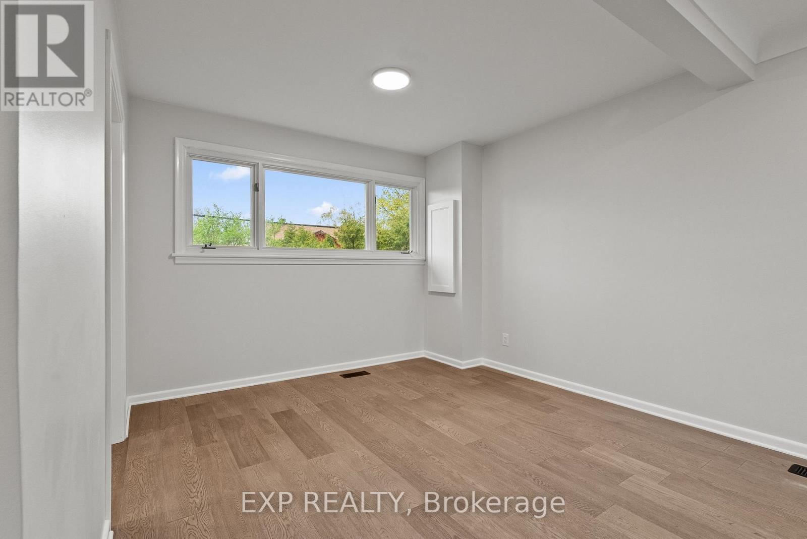 2393 SHELDON AVENUE - 10