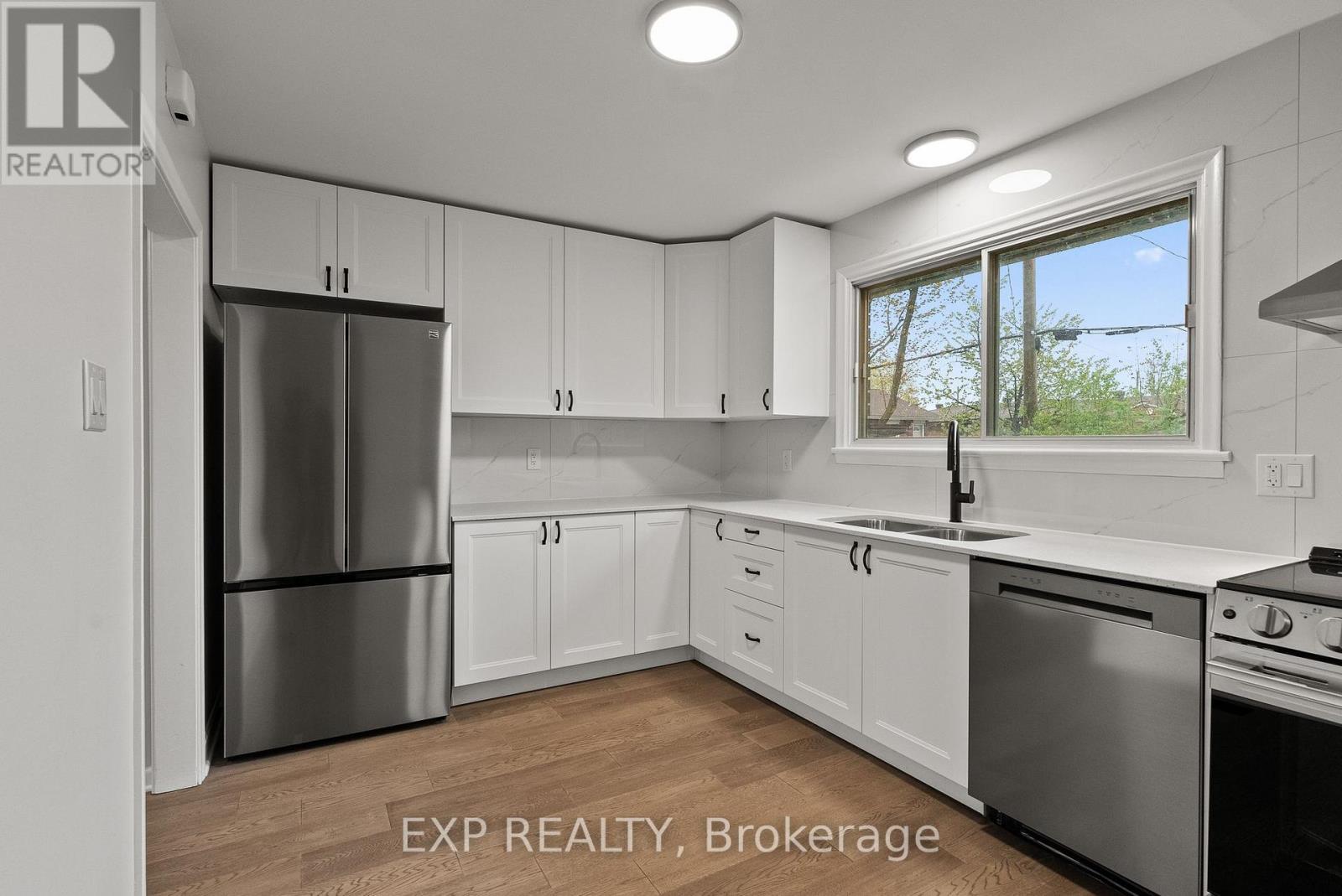 2393 SHELDON AVENUE - 16
